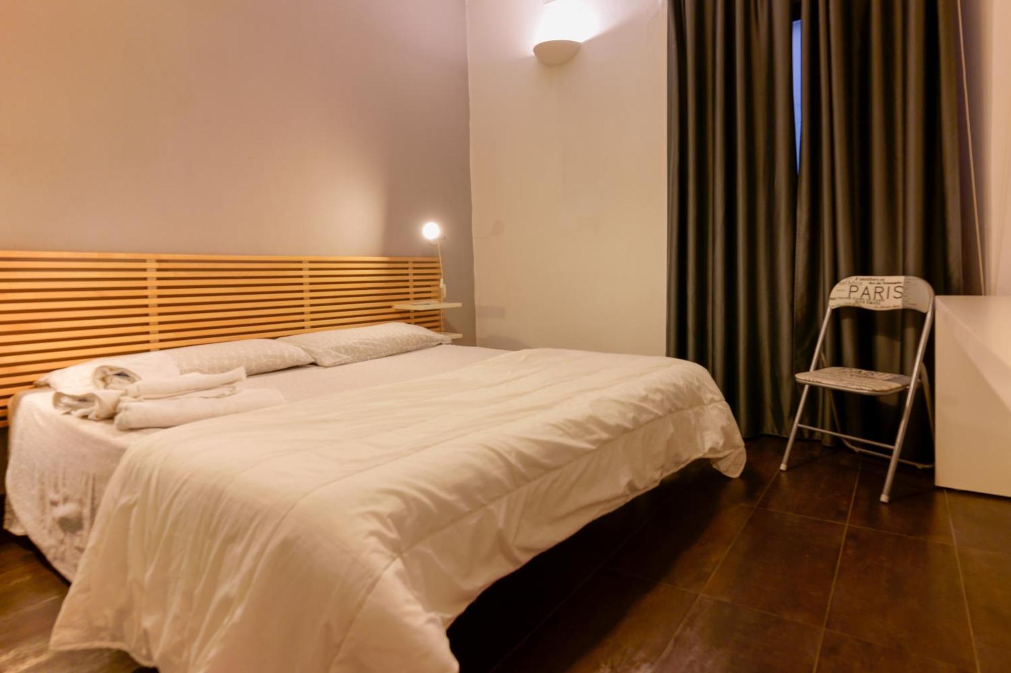 Il Palazz8 Otel Iglesias Oda fotoğraf